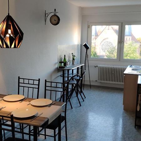 Zen Apartments - Geraumig Fur 4 - Zentral - Balkon - Netflix Karlsruhe Ngoại thất bức ảnh