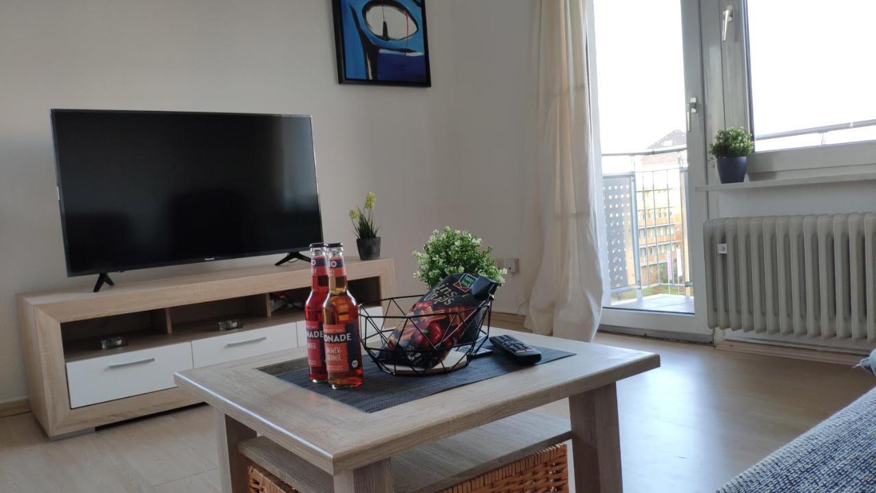 Zen Apartments - Geraumig Fur 4 - Zentral - Balkon - Netflix Karlsruhe Ngoại thất bức ảnh