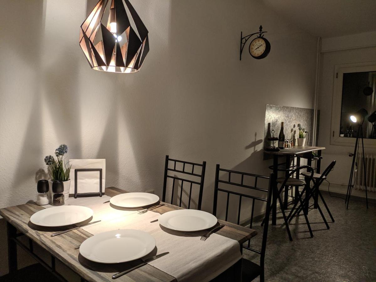 Zen Apartments - Geraumig Fur 4 - Zentral - Balkon - Netflix Karlsruhe Ngoại thất bức ảnh